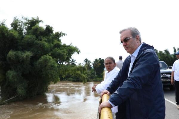 Presidente Abinader recorre zonas de desastre en provincias Duarte y Ocoa. (FOTO: fuente interna)
