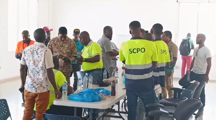 Reunión entre autoridades y camioneros haitianos podría dar paso apertura de la frontera