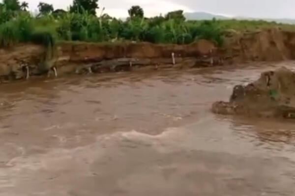 Crecidas del río masacre en Dajabón continúa causando estragos al canal de los haitianos