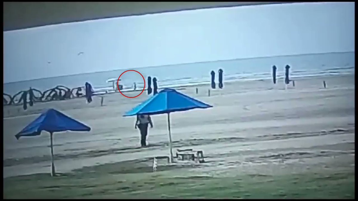 Video: rayo mató a una venezolana que paseaba por la playa