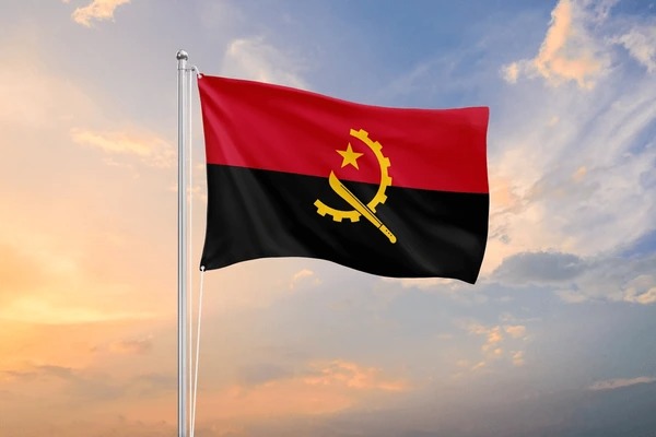 Bandera de Angola. Foto: fuente externa.