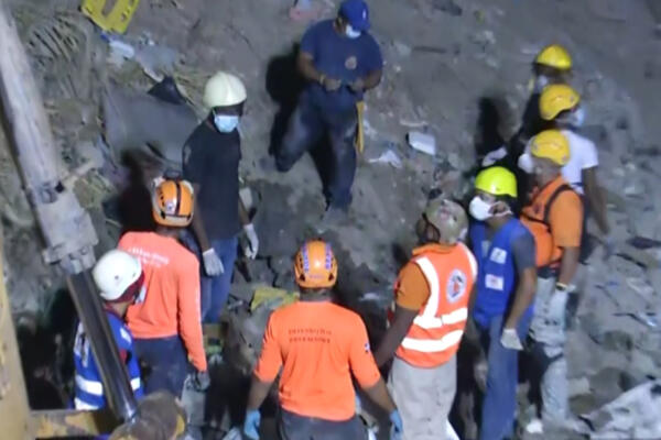 Defensa Civil recupera cuerpo #11 del accidente en Haina. Foto: CDN