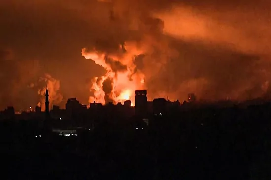 Decenas de personas murieron o fueron heridas esta madrugada como resultado de los continuos bombardeos israelíes. Foto: Fuente externa 