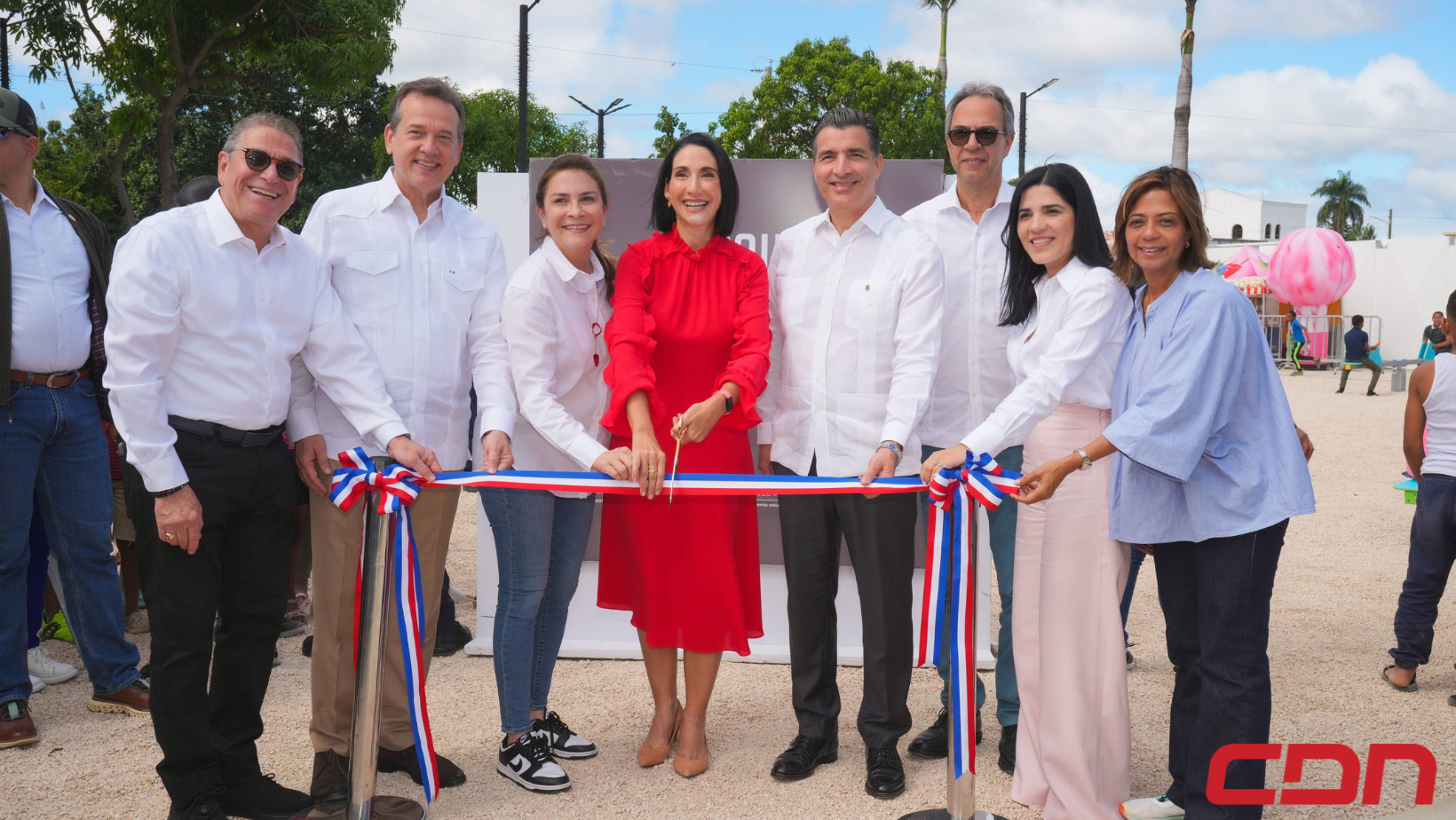 Primera dama, MICM, ADN y Banco Popular inauguran Parque Los Girasoles, Distrito Nacional 