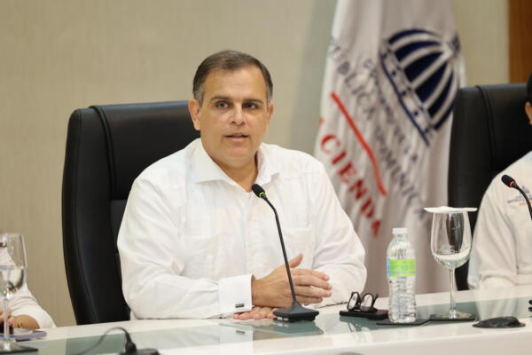 Jochi Vicente, Ministro de Hacienda
Foto: Fuente externa