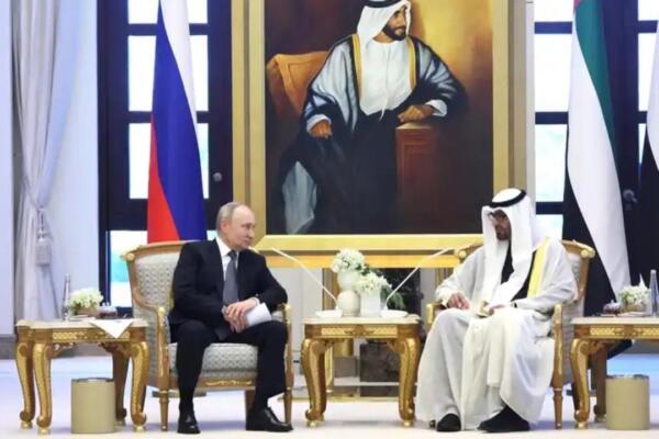 Vladimir Putin se reune con Ministro de Asuntos  Exteriores Emiratos Árabes. Fuente: Externa