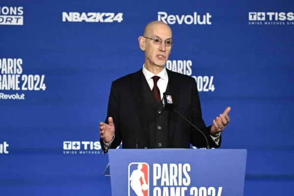 El comisionado de la NBA, Adam Silver, habló del regreso de la NBA a París, con más partidos, encabezados por Víctor Wembanyama.