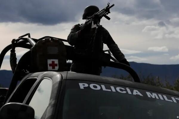 Las autoridades estatales de Sonora desplegaron un operativo de seguridad en la zona rural de Hermosillo para capturar a siete sicarios que lograron huir. Foto: fuente externa.