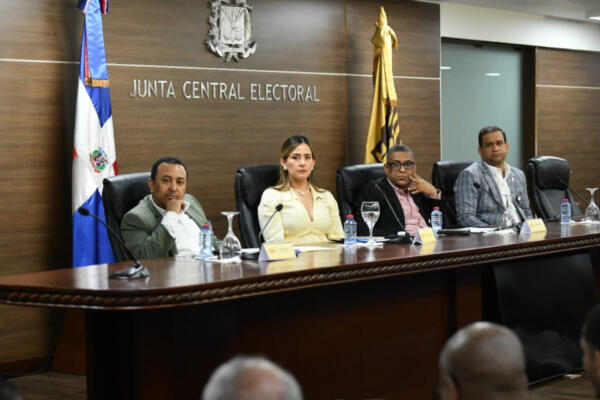 
En la reunión abordaron diferentes aspectos fundamentales del próximo proceso electoral. (Foto: fuente interna) 