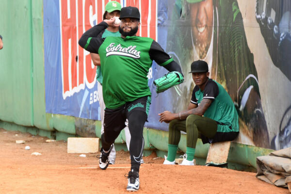 Johnny Cueto regresa a la Liga Dominicana de Béisbol y lanzará por primera vez con el uniforme del equipo de San Pedro de Macorís.
