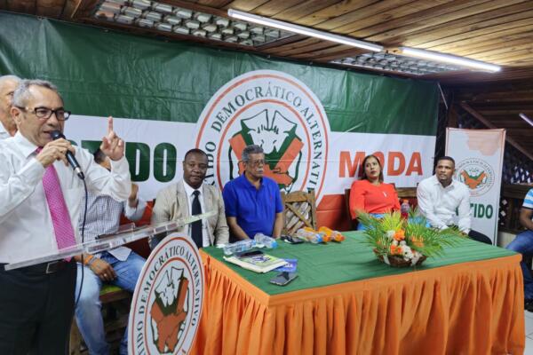 MODA juramenta su Comando de Campaña en  Santo Domingo