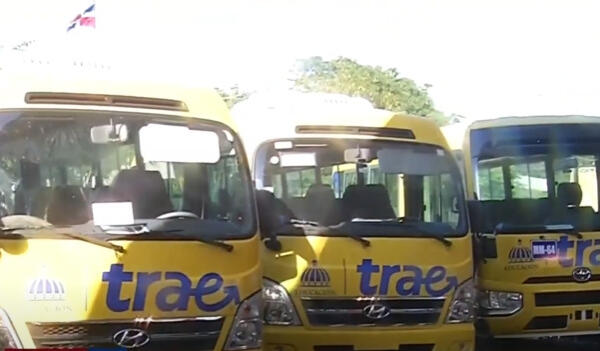 Autobuses del Programa Nacional de Transporte Estudiantil (TRAE). Foto: fuente CDN Digital.