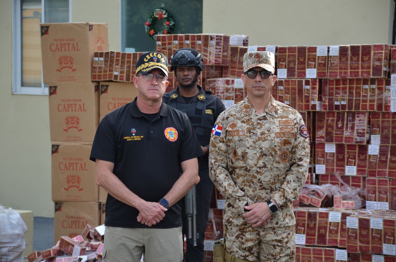 CESFronT Entrega A CECCOM Cigarrillos Y Bebidas Alcohólicas