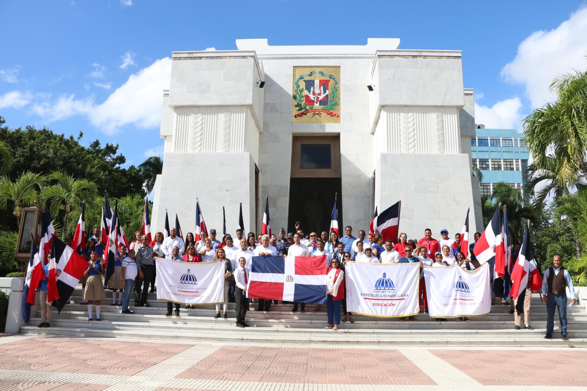 Regional 15 de Educación conmemora aniversario de Duarte