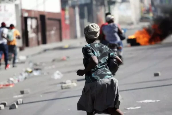 La huelga general convocada en Haití por tres días a partir de este lunes ha logrado poco respaldo en su primera jornada