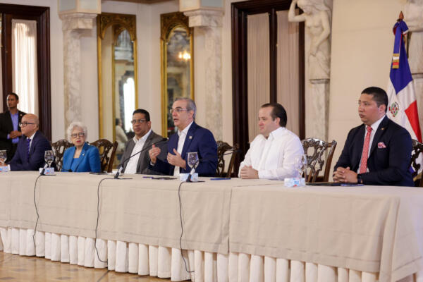 Luis Abinader y otros ministros de la República Dominicana. Foto; Fuente externa. 