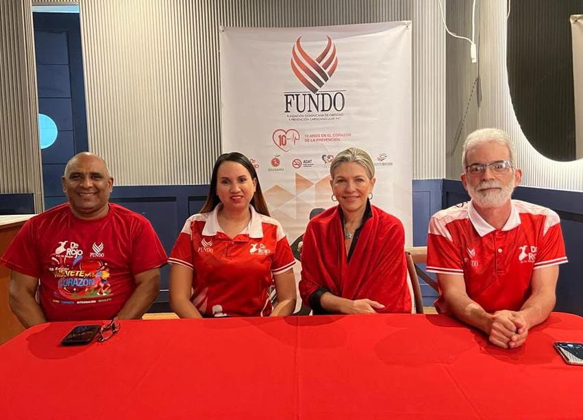 Miembros de la Fundación Dominicana de obesidad y Prevención Cardiovascular. (Foto: Fuente externa).