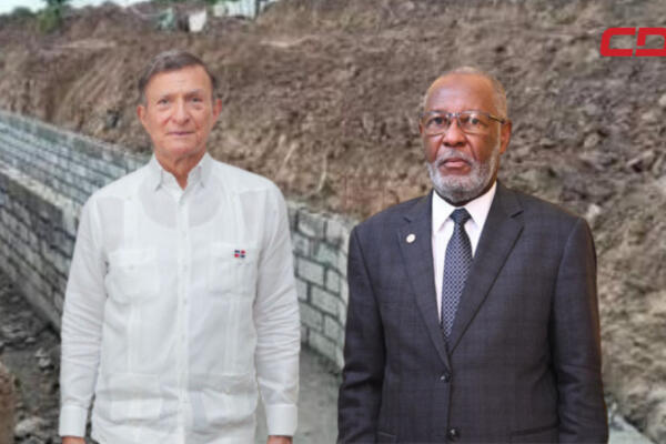 Ministros de Relaciones Exteriores de la República Dominicana, Roberto Álvarez y Haití, Jean Victor Généus. / Fuente interna.
