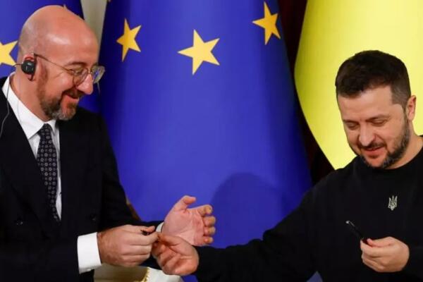 El presidente del Consejo Europeo Charles Michel y el presidente ucraniano Volodimir Zelenski. Foto: fuente externa.