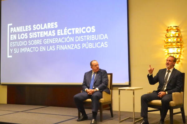 Magin Diaz, presidente de Ecomod y Jeronimo Roca, experto en politicas publicas
Foto: fuente externa