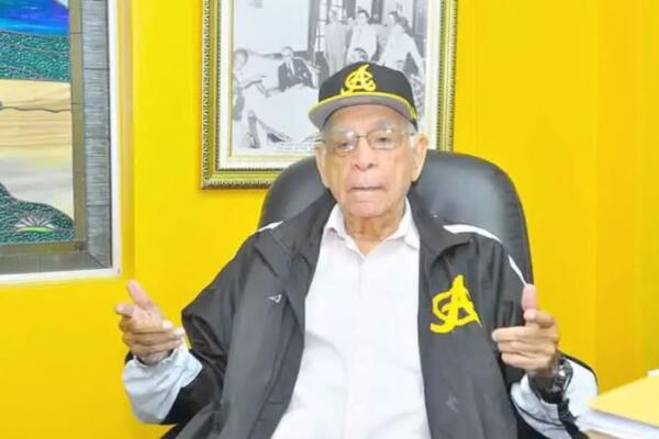 Don Papi Bisonó fue el primer presidente del equipo Águilas Cibaeñas, en la Liga Dominicana de Béisbol (LIDOM).