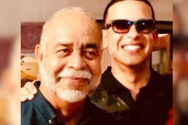 Daddy Yankee y su padre Ramón Ayala. Foto: fuente externa. 
