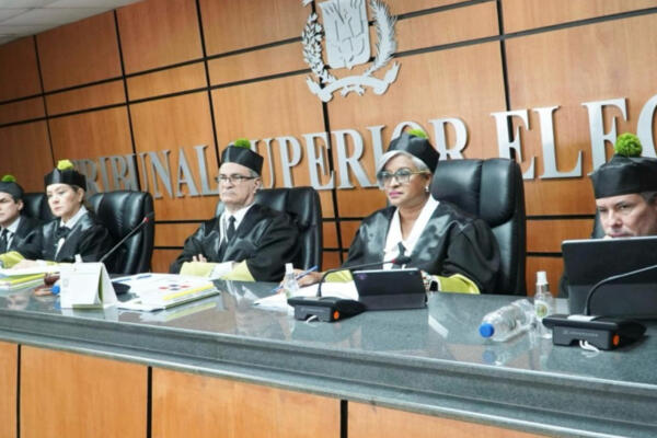 Miembros del Tribunal Superior Electoral. Foto: fuente externa. 