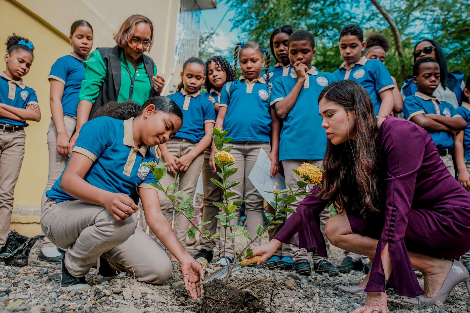 Bupa inaugura un nuevo espacio natural en escuela de Santo Domingo