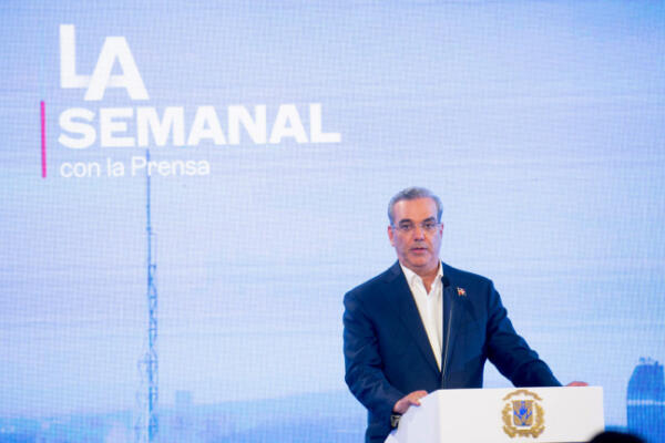 El presidente Luis Abinader en un encuentro en LA Semanal. / Fuente externa.