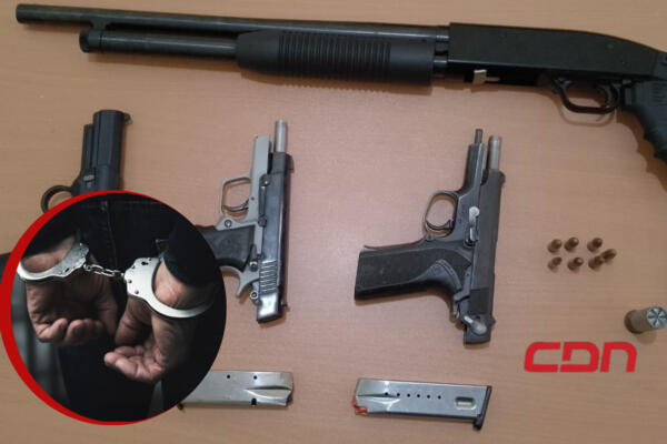 Armas de fuego incautadas al detenido. (Foto: fuente externa)