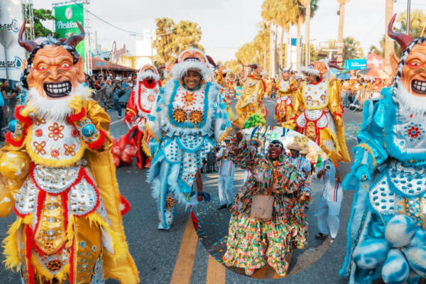 Participantes del Carnaval. Foto: CDN digital. 