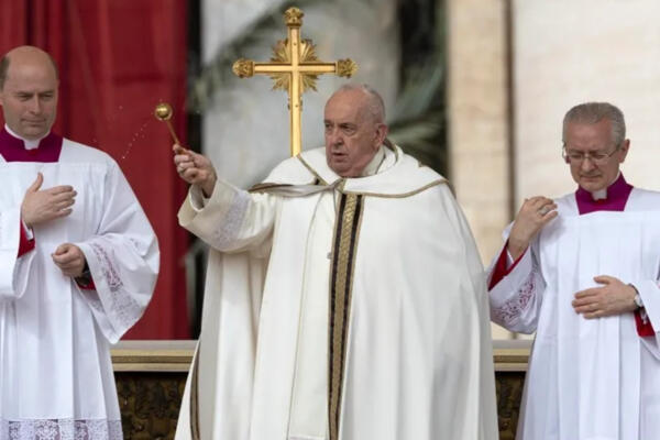 Papa Francisco en misa este Domingo de Resurrección. Foto: fuente externa. 