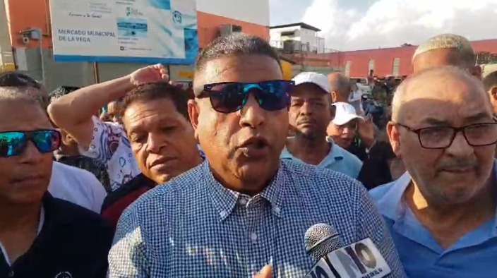 Demandan entrega del Mercado Municipal en La Vega