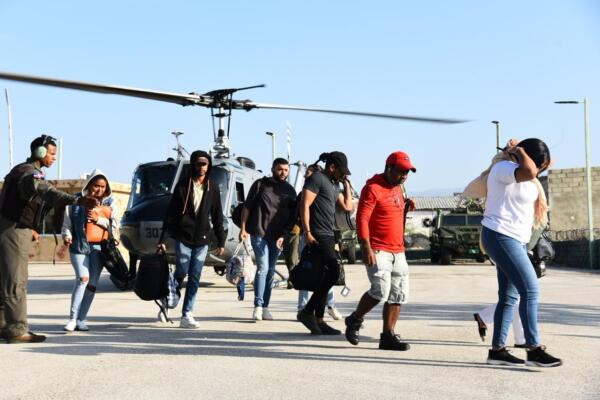 30 dominicanos fueron evacuados en helicópteros desde Haití (Fuente externa)