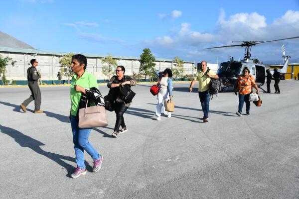 Gobierno dominicano evacúa a 27 de sus ciudadanos desde Haití