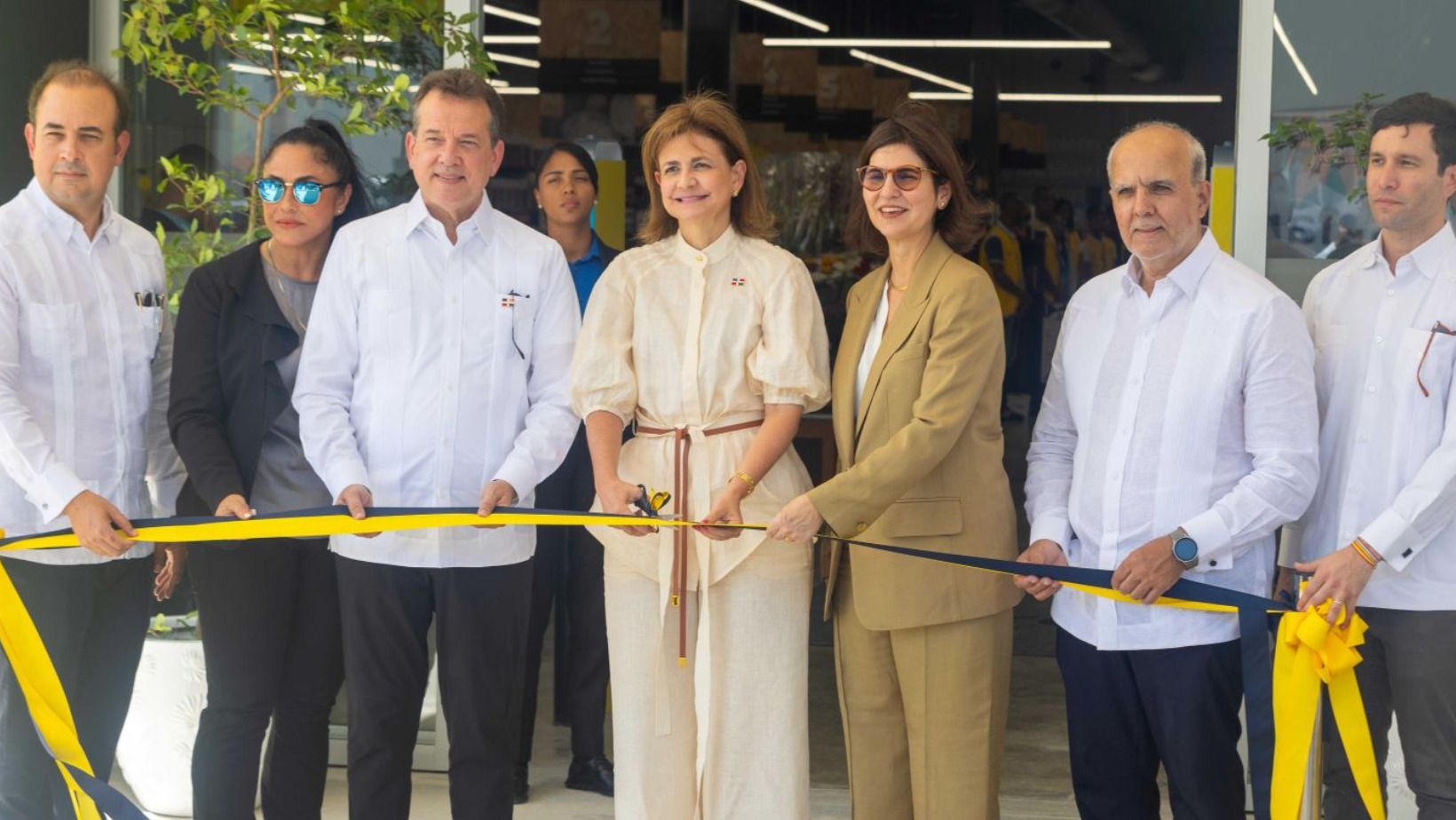 Grupo Ramos abre primera tienda Sirena en Nagua