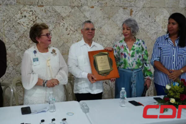 Ministerio de Interior y Policía entrega reconocimiento al alcalde de Santo Domingo Este, Manuel Jiménez