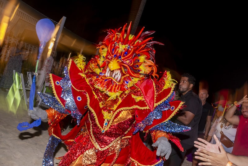 La alegría del carnaval envuelve a Playa Nueva Romana