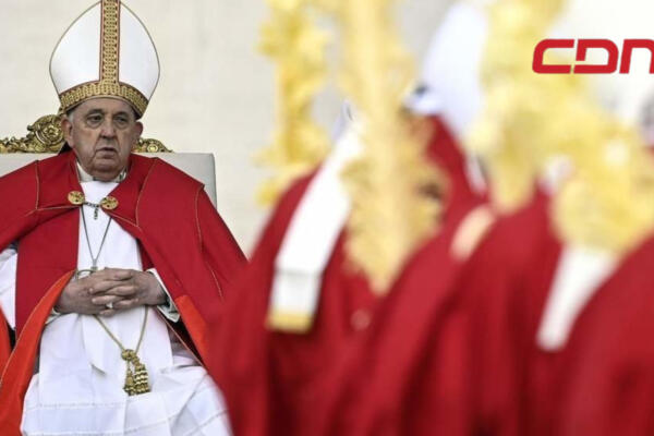 El Papa decidió de forma inesperada, guardar silencio ante 60.000 almas en San Pedro. Foto: fuente CDN Digital.