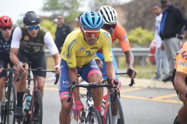 Quedano una etapa, que se celebrará este domingo tres de marzo, José Castillo se perfila campeón de la Vuelta Independencia.