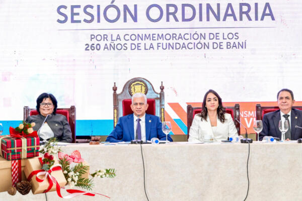 La pieza legislativa fue aprobada durante una sesión ordinaria realizada en Baní con motivo del 260 aniversario de su fundación. (Foto: CDN Digital) 