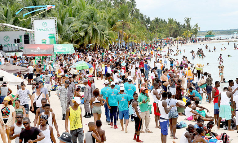 Boca Chica recibió unos 600 mil visitantes en Semana Santa