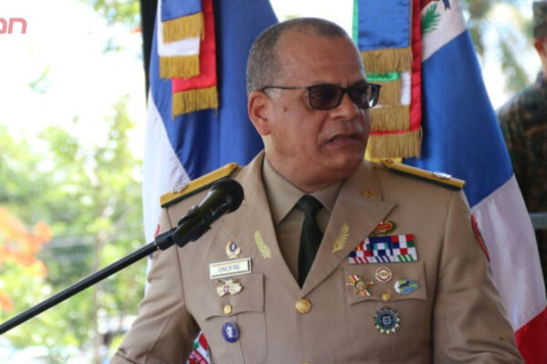 El comandante general del Ejército, mayor general Carlos Antonio Fernández Onofre. Foto: CDN Digital