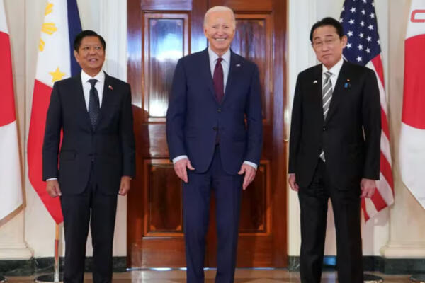 El presidente de Filipinas, Ferdinand Marcos Jr., el gobernador de EEUU, Joe Biden y el primer ministro de Japón, Fumio Kishida. Foto: Fuente externa 