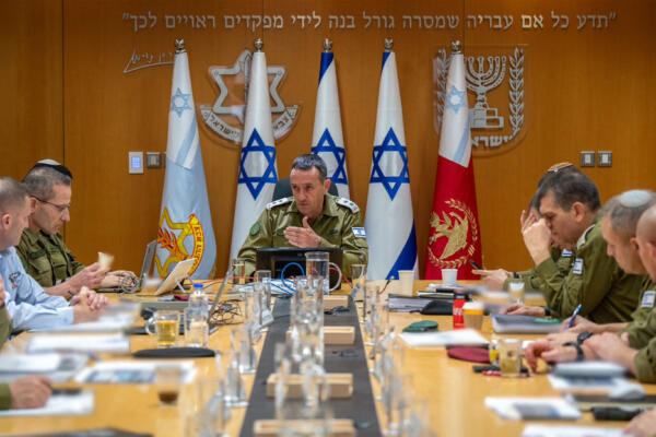 Los jefes militares de las Fuerzas de Defensa de Israel (FDI) han presentado a su Gobierno 