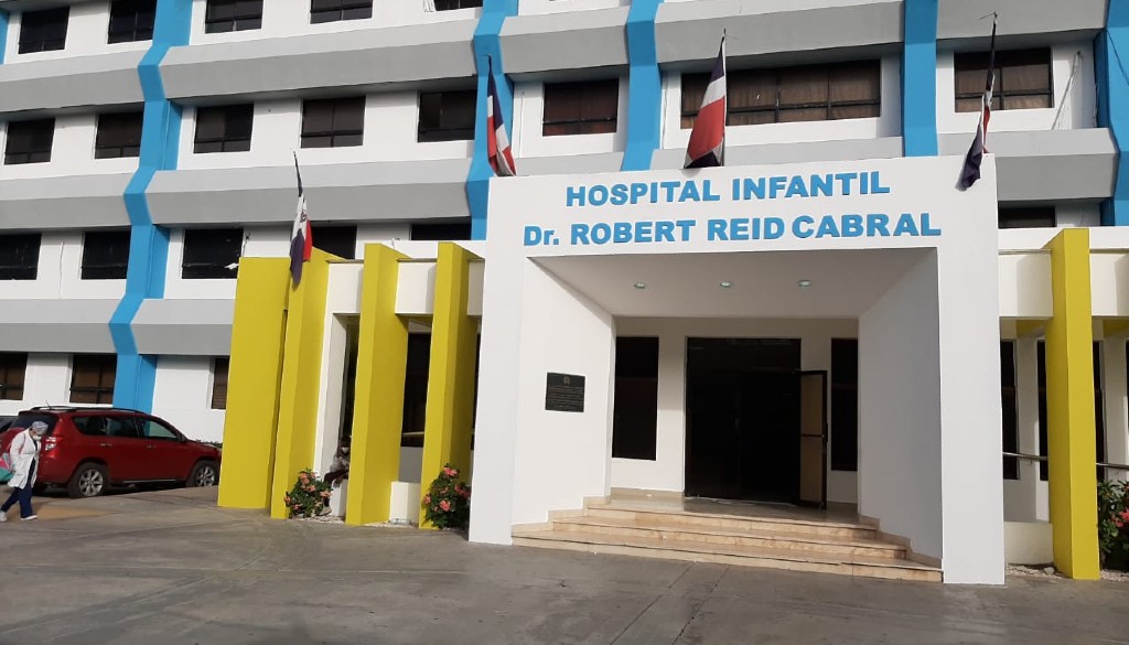 Fachada del hospital Robert Reid Cabral