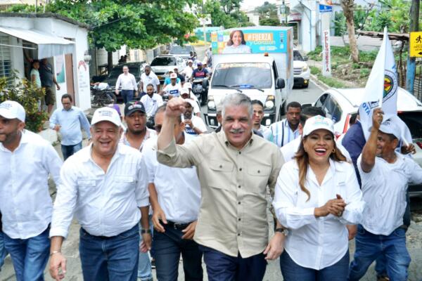 Miguel Vargas “Oficialismo continúa malas prácticas para imponer fallida reelección”