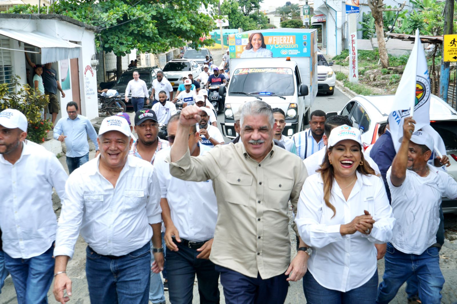 Miguel Vargas “Oficialismo continúa malas prácticas para imponer fallida reelección”