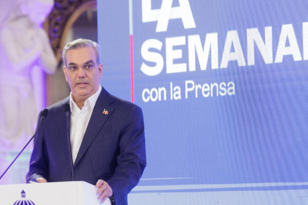 Presidente Luis Abinader en LA Semanal. Foto: fuente externa. 