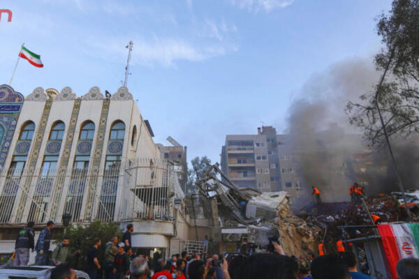 Imagen del consulado de irán tras bombardeo. Foto: Fuente externa